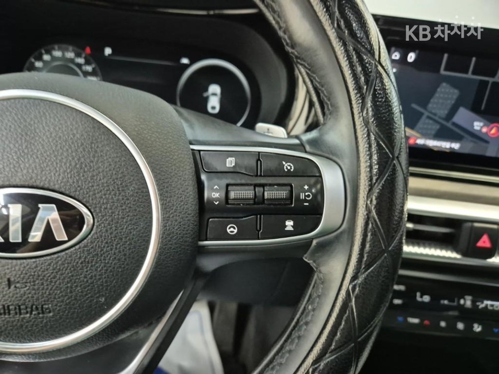 2021 - kia k5