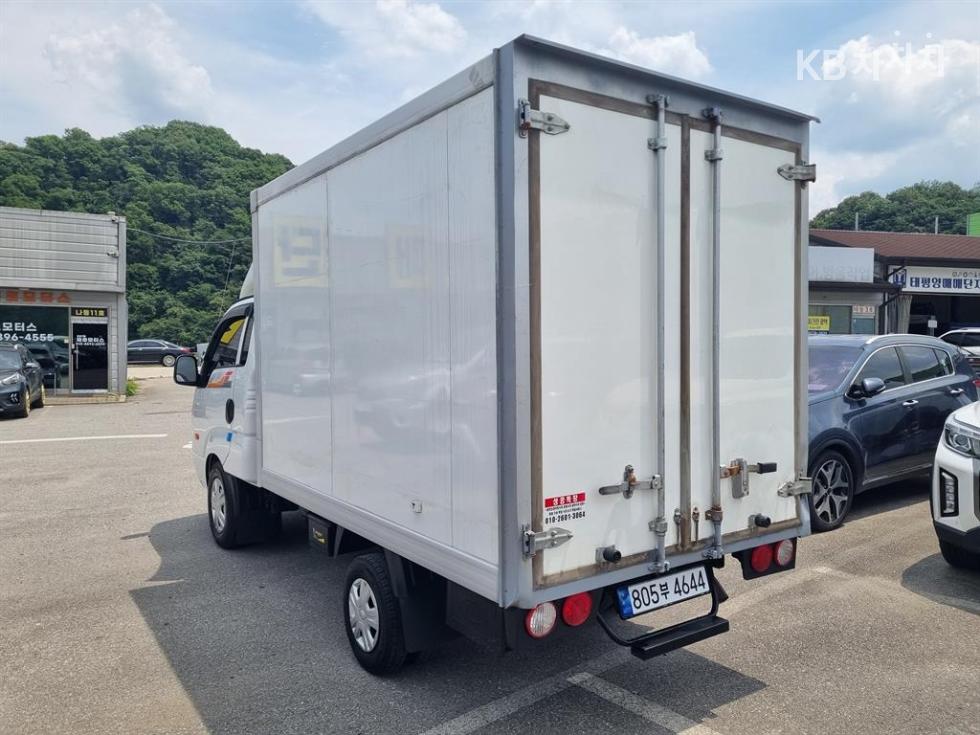 2018 - kia bongo iii