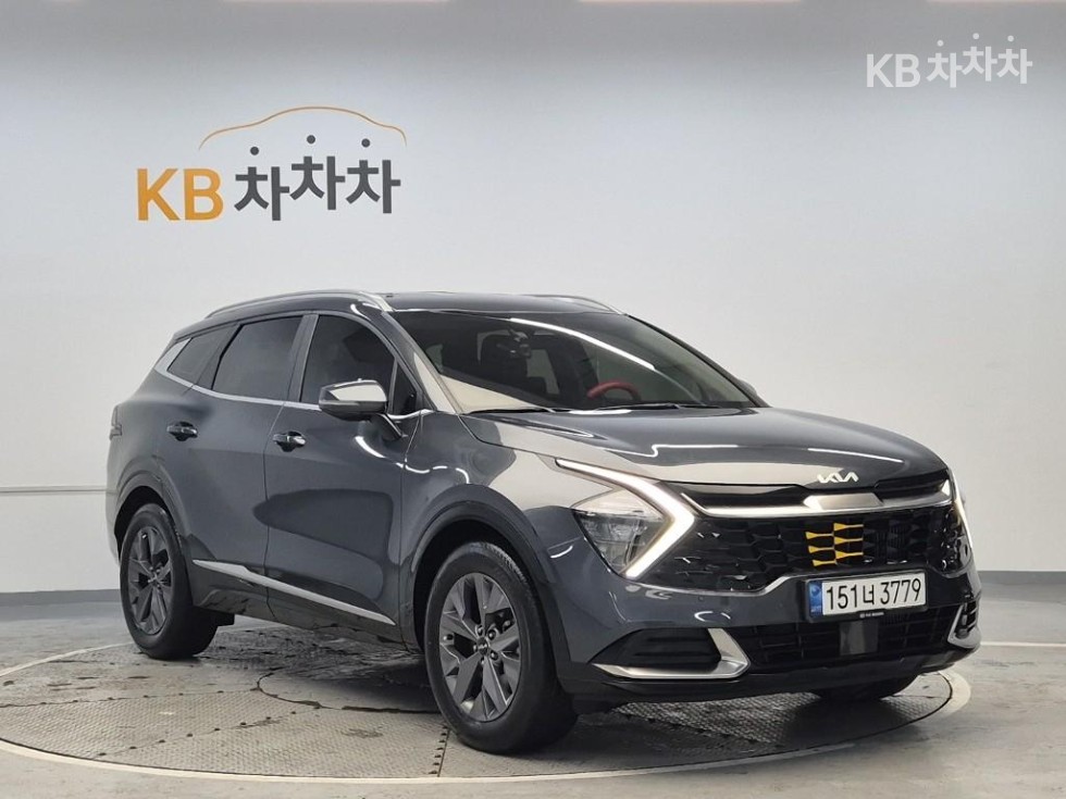 2022 - kia sportage