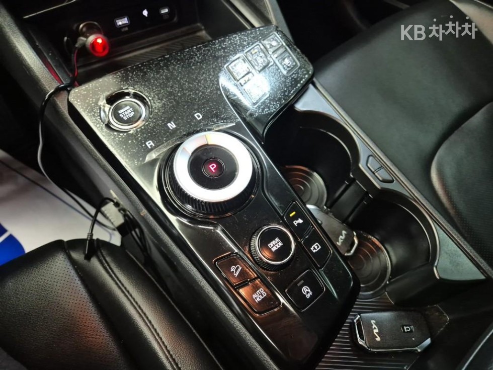 2022 - kia sportage