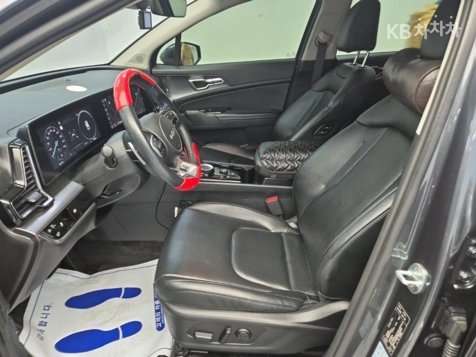 2022 - kia sportage