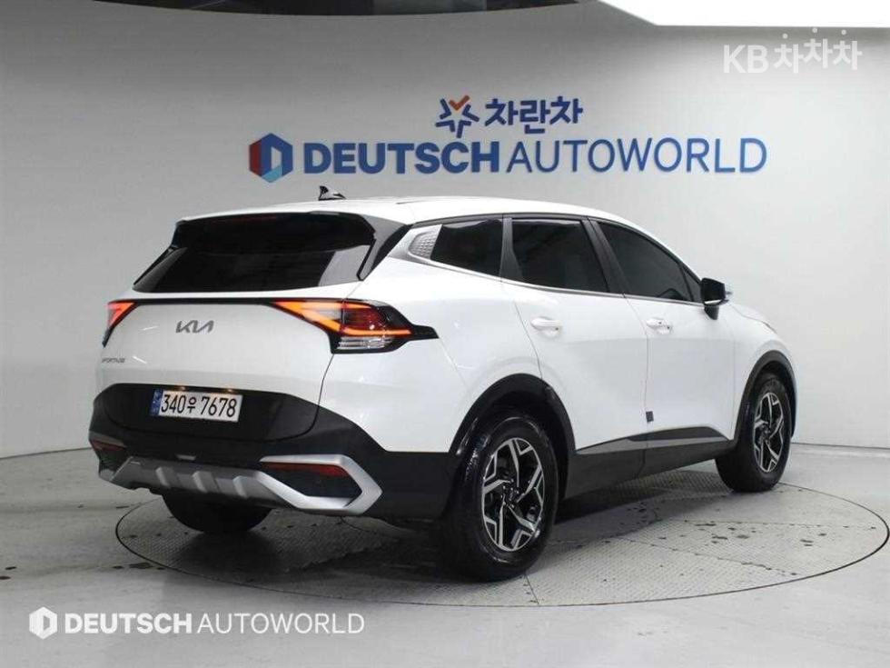 2022 - kia sportage