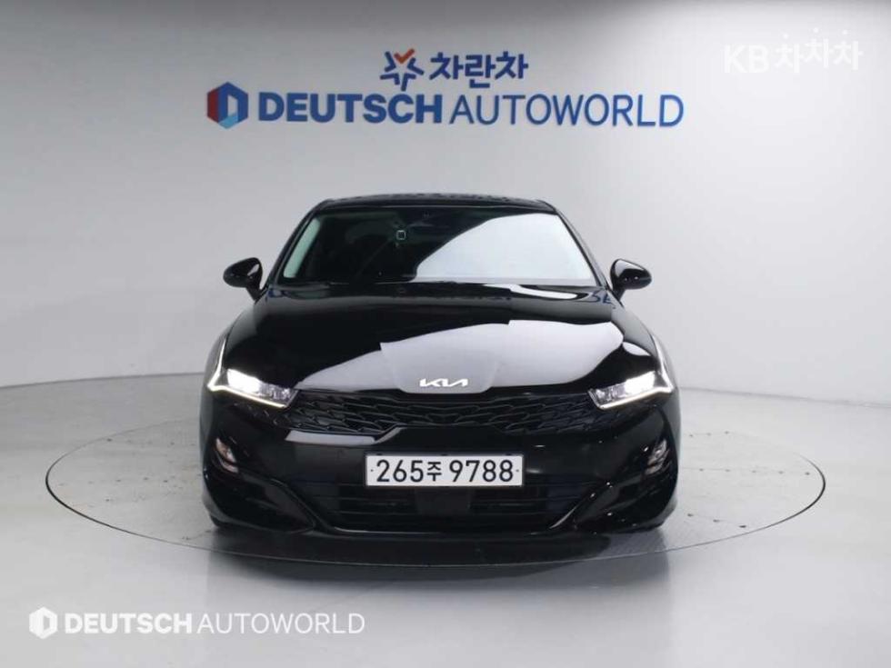2022 - kia k5