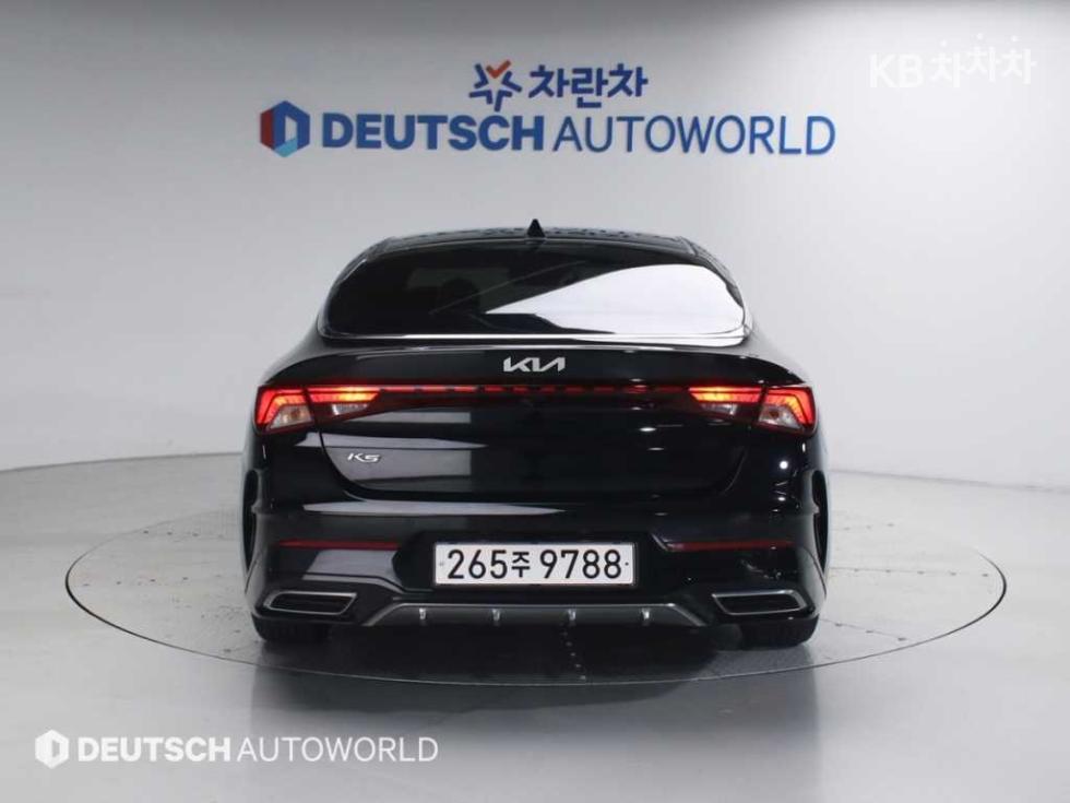 2022 - kia k5