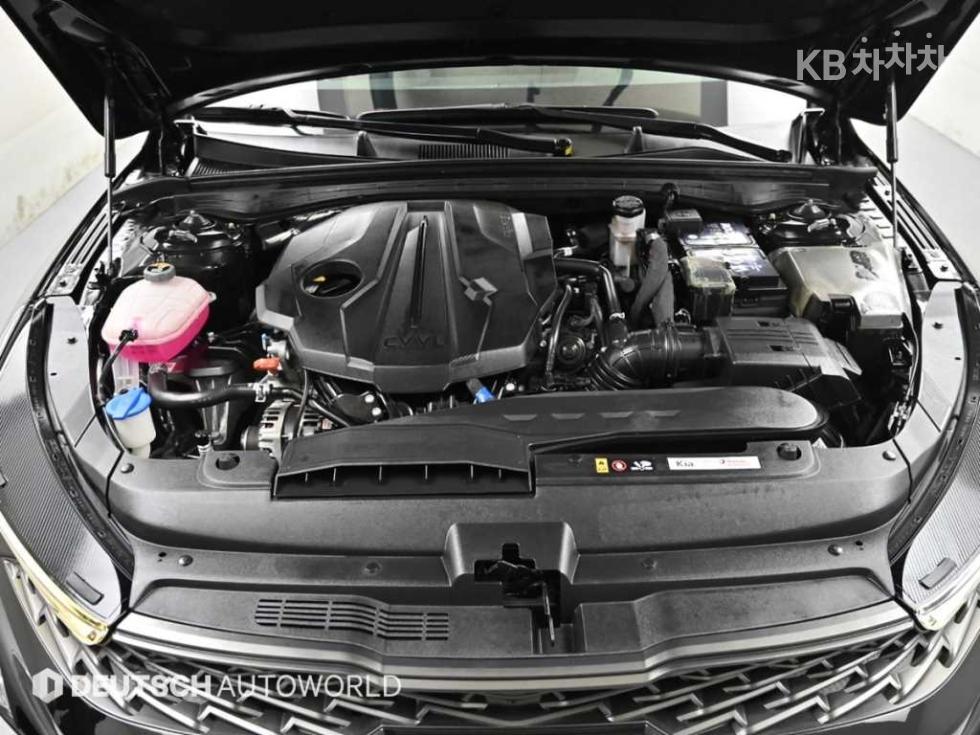 2022 - kia k5