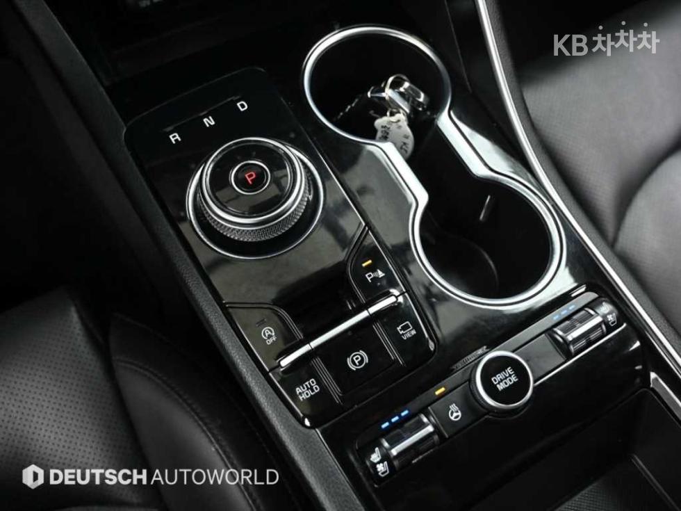 2022 - kia k5