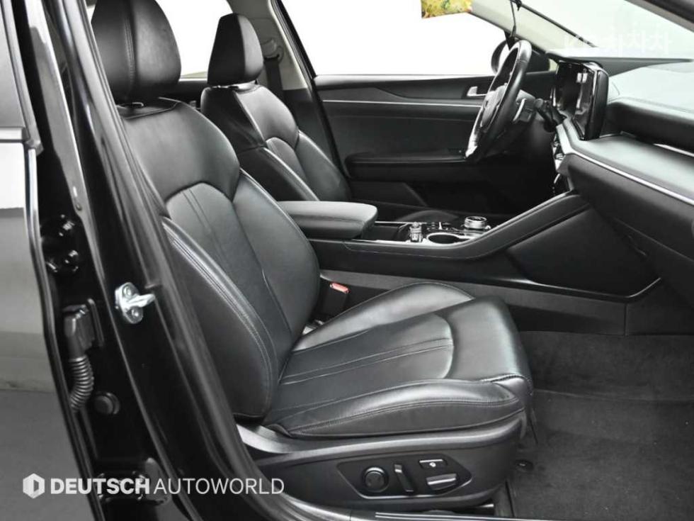 2022 - kia k5