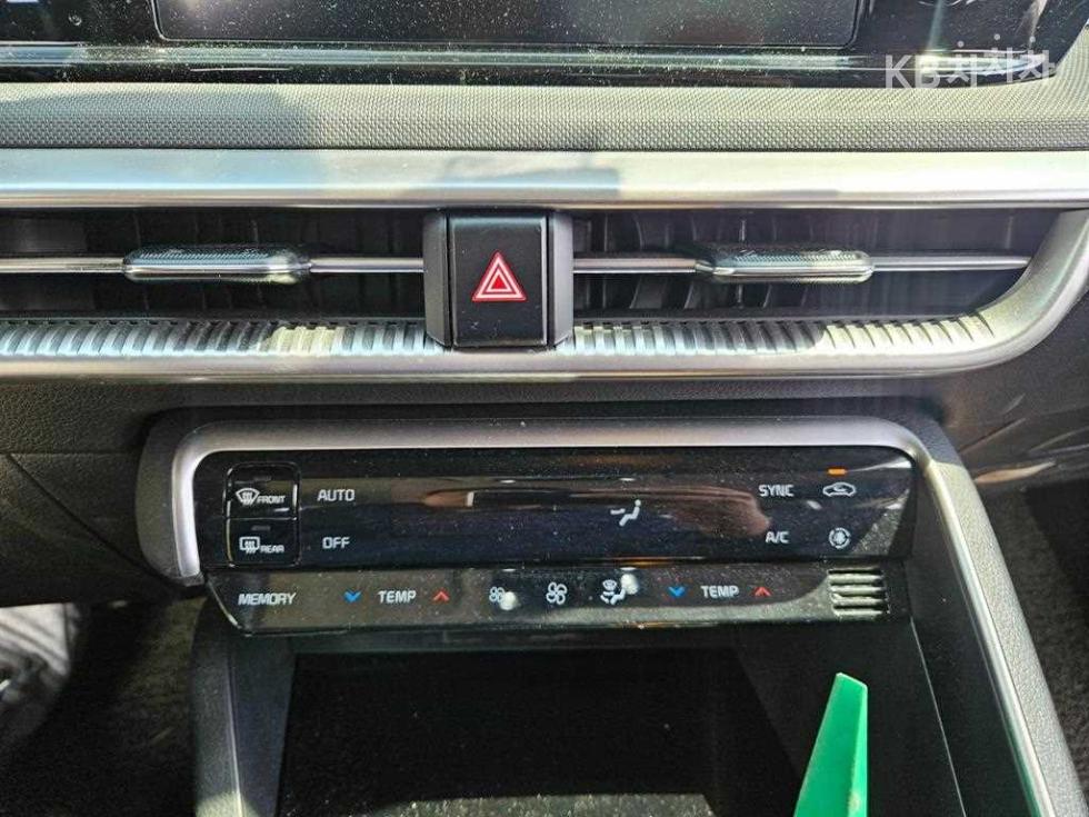 2022 - kia k5