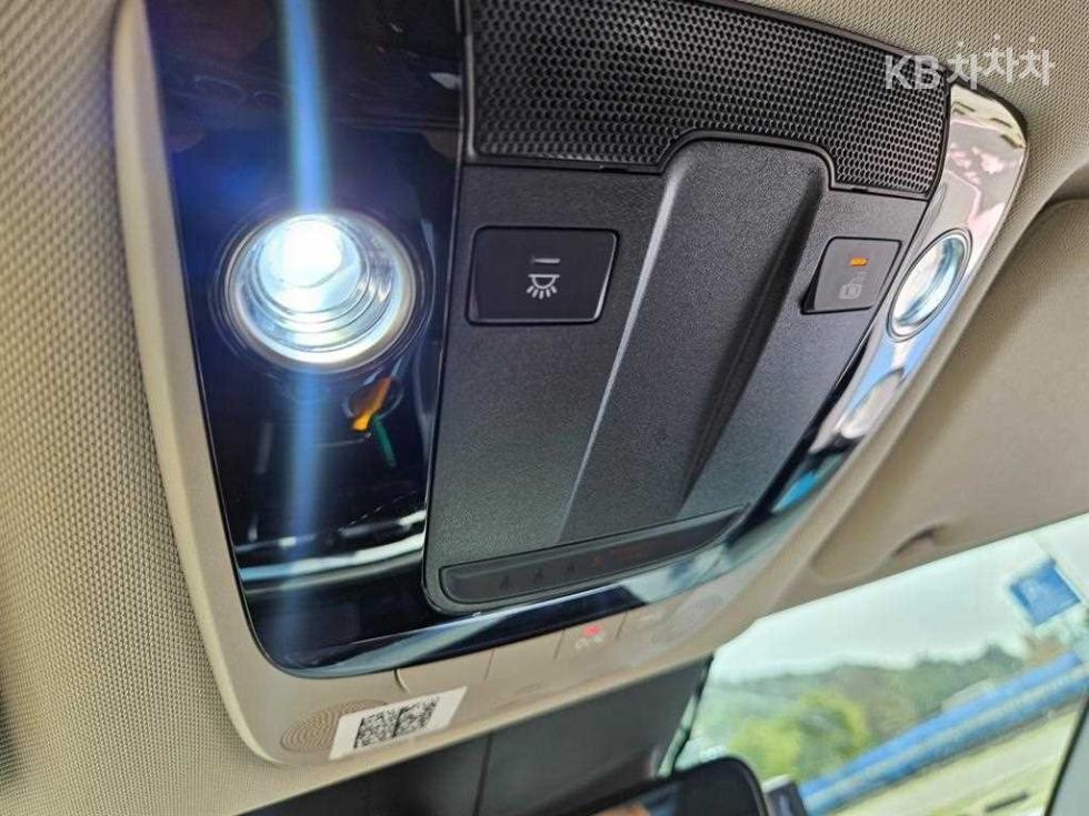 2022 - kia k5
