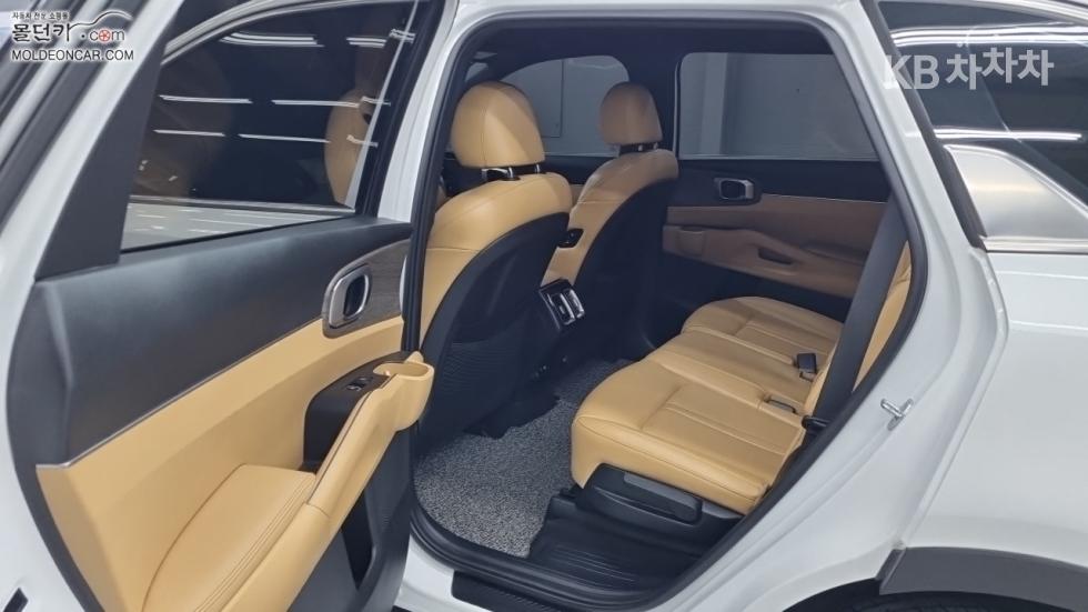2022 - kia sorento