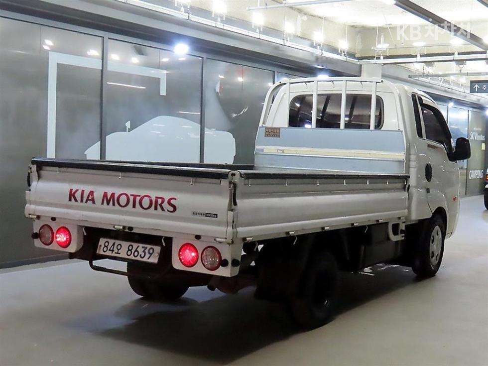2016 - kia bongo iii