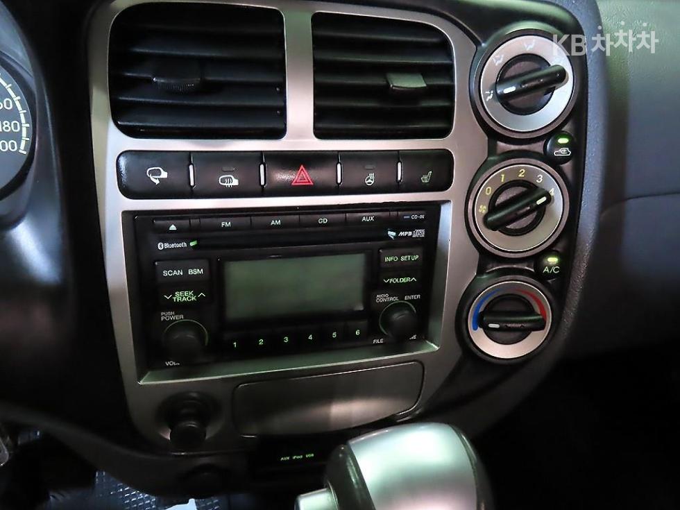 2016 - kia bongo iii