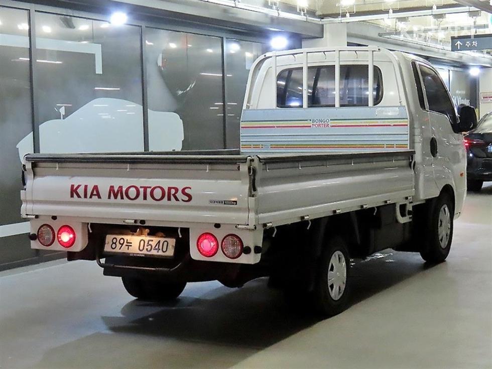 2017 - kia bongo iii