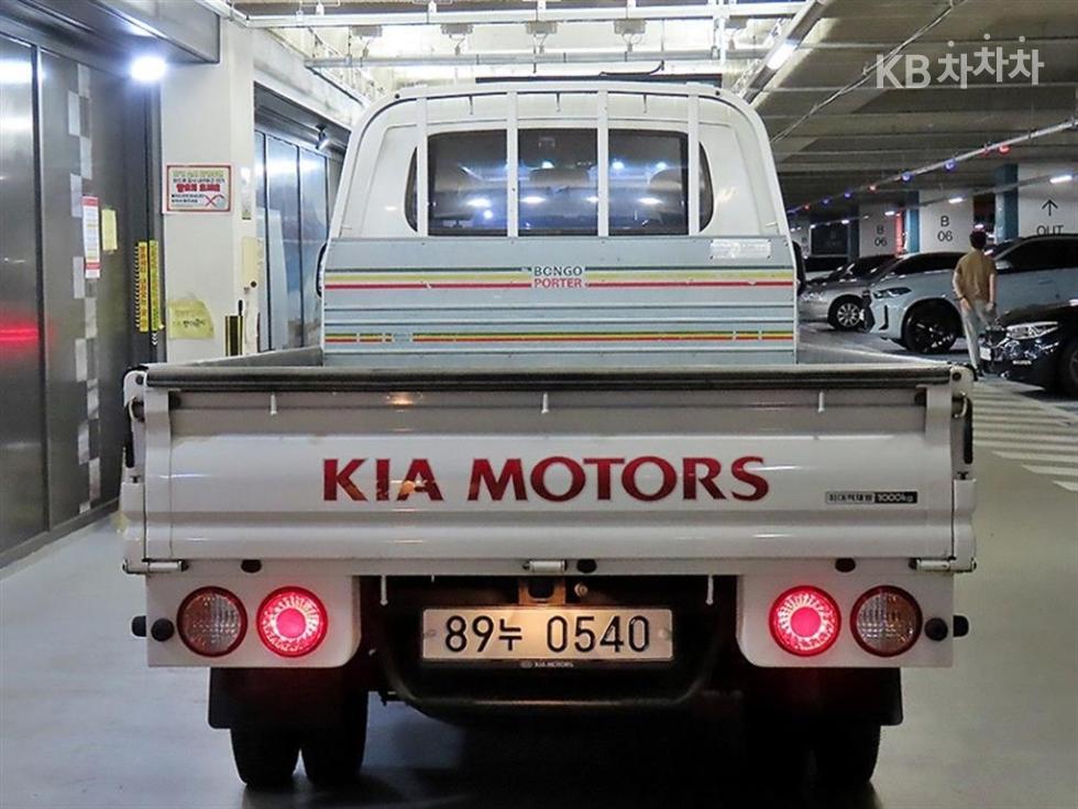 2017 - kia bongo iii