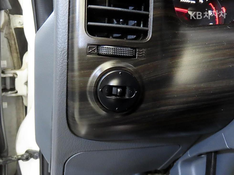 2017 - kia bongo iii