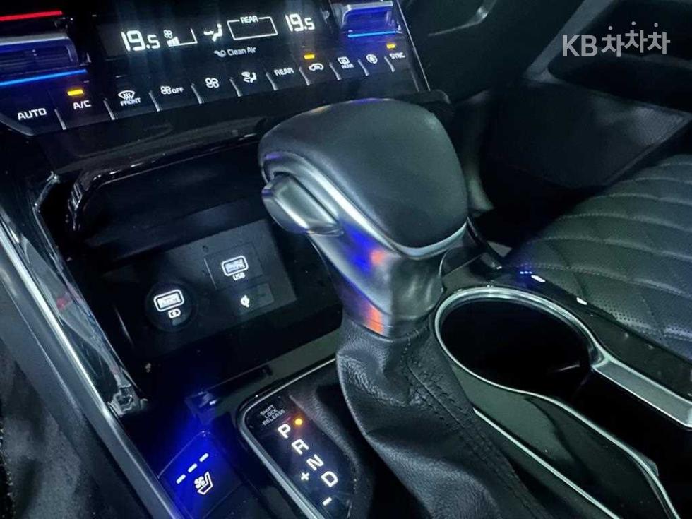 2021 - kia mohave