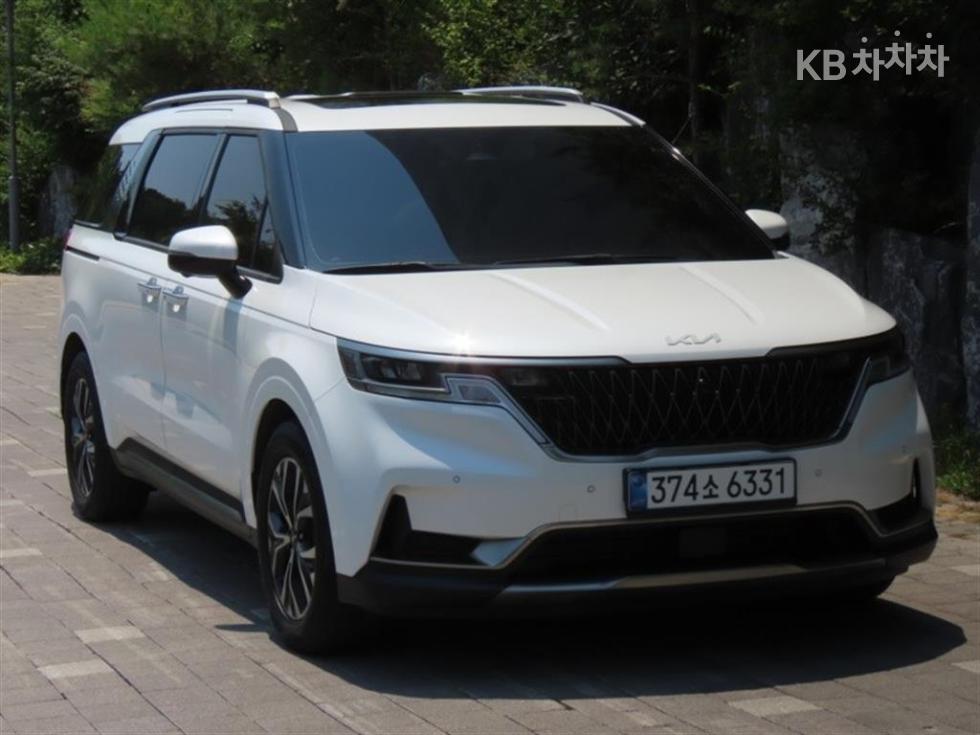 2022 - kia carnival