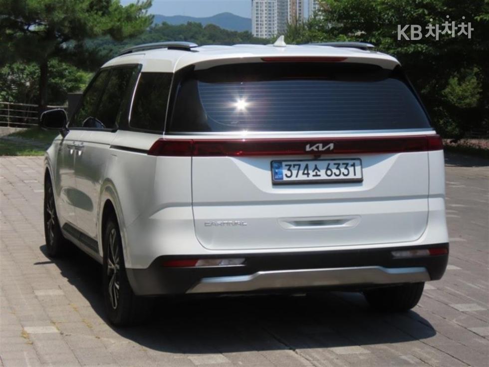 2022 - kia carnival
