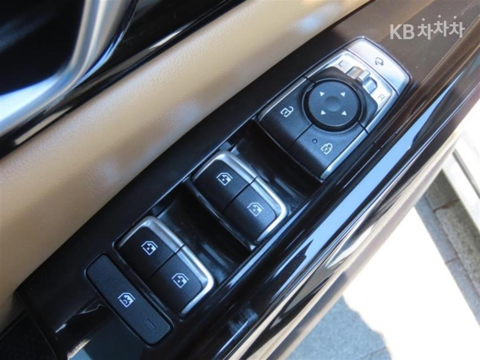 2022 - kia carnival
