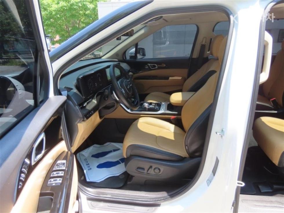2022 - kia carnival