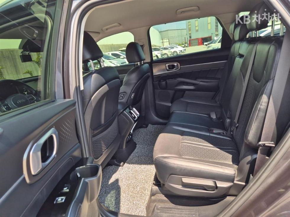 2021 - kia sorento