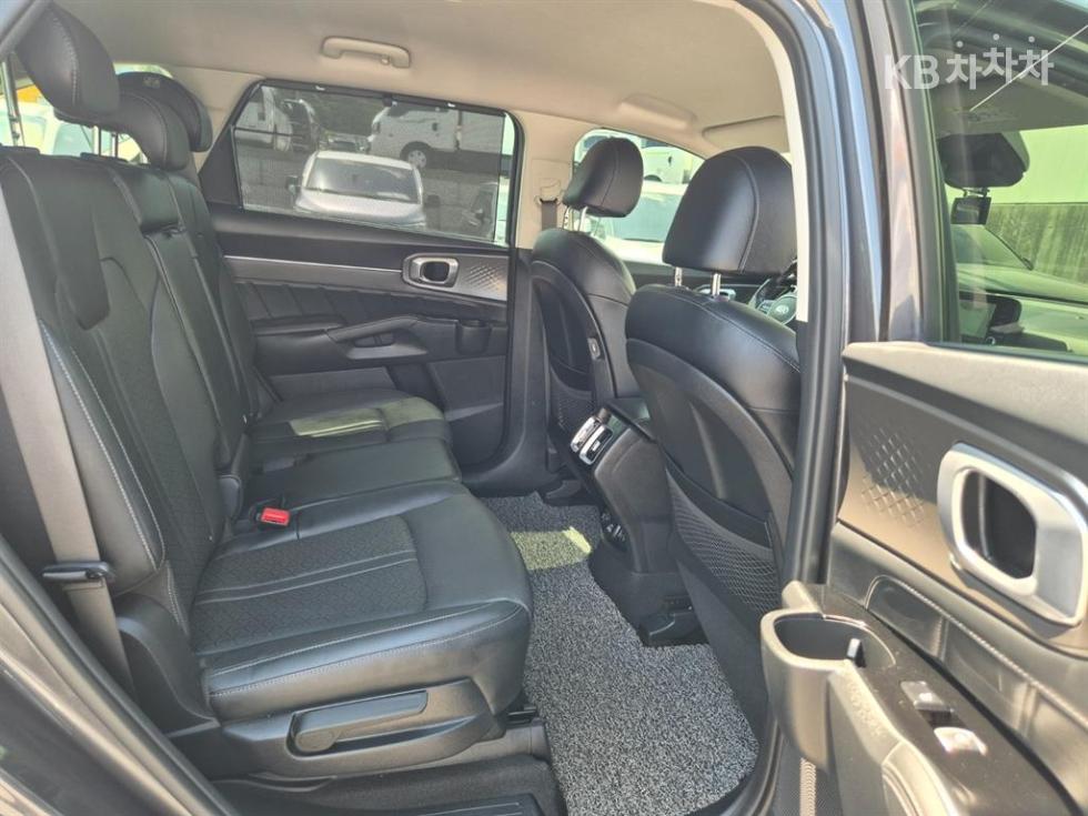 2021 - kia sorento