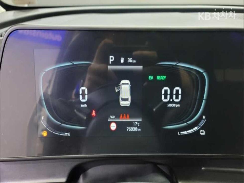 2023 - kia sportage