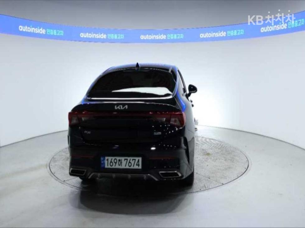 2022 - kia k5