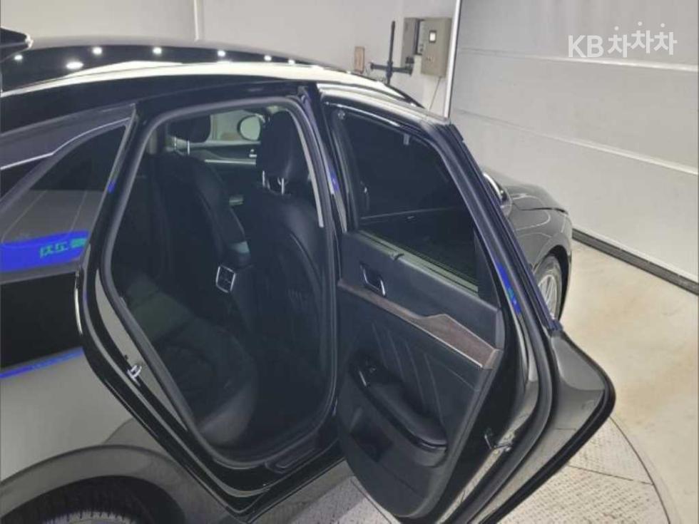2022 - kia k5