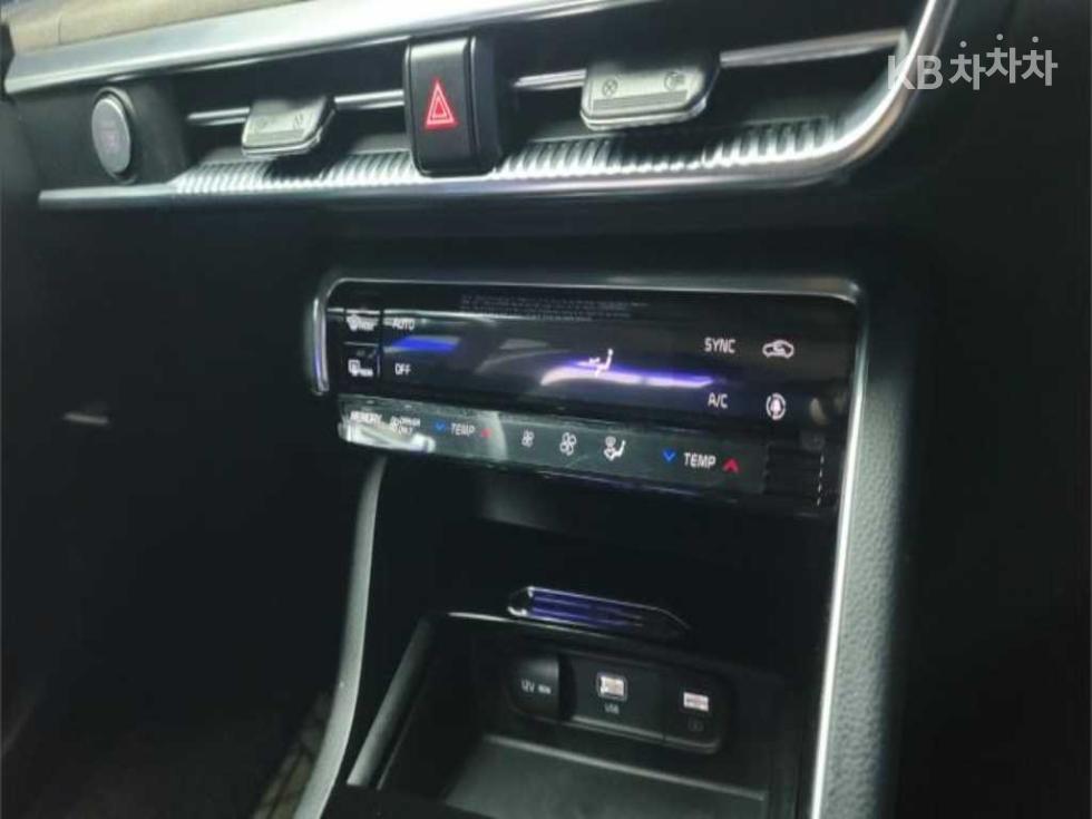 2022 - kia k5