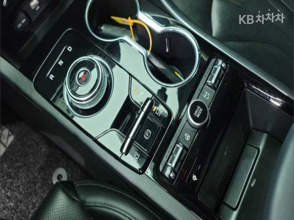 2022 - kia k5