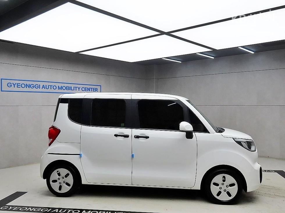 2022 - kia ray