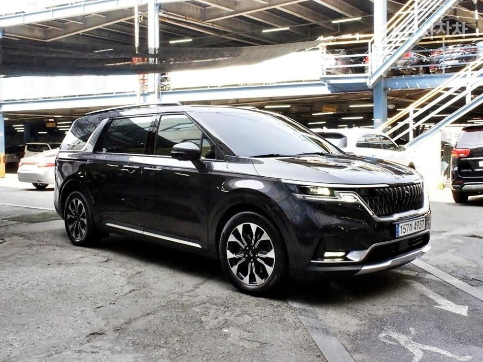 2021 - kia carnival