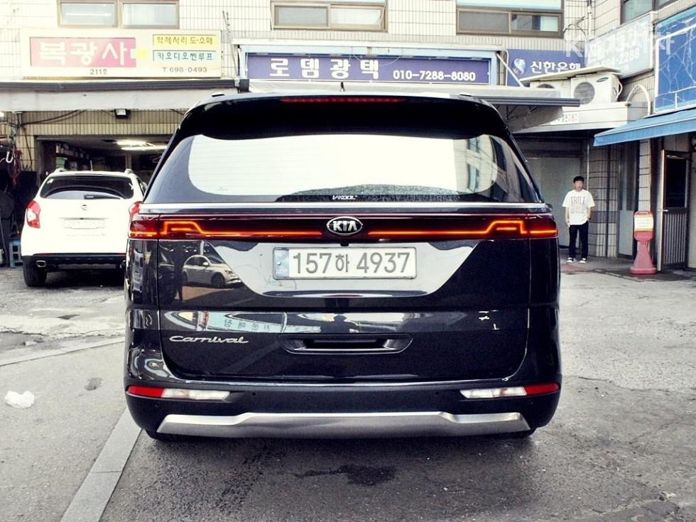 2021 - kia carnival