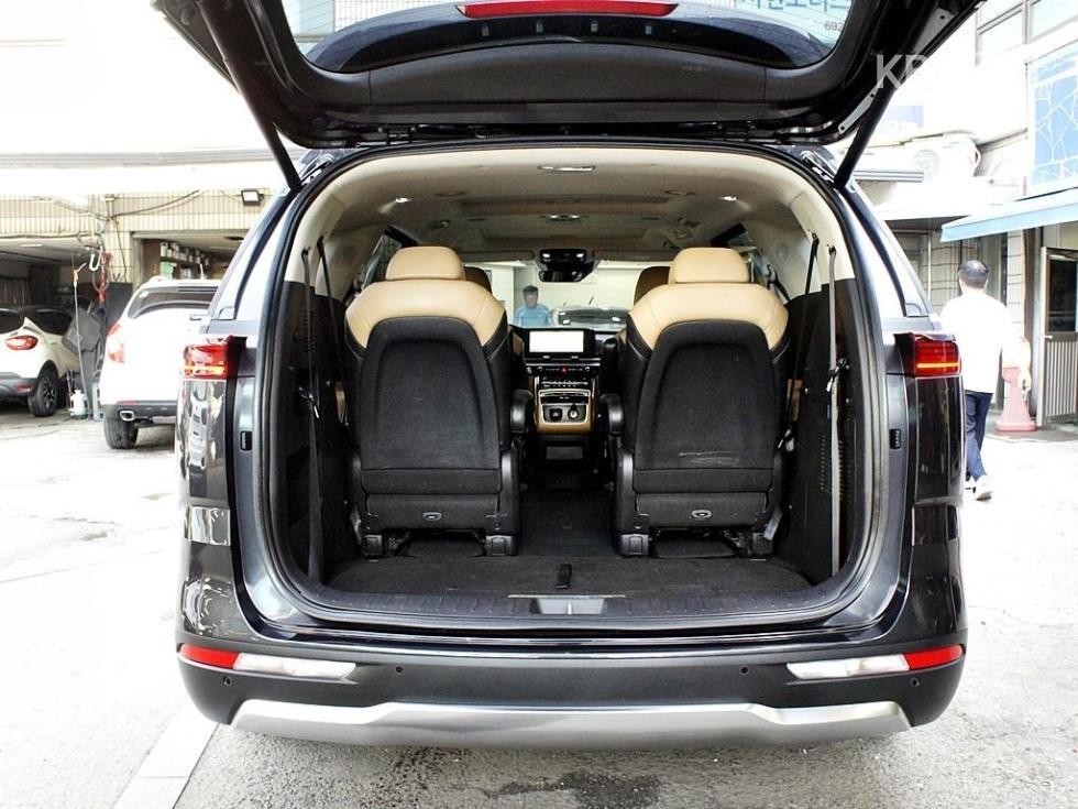 2021 - kia carnival