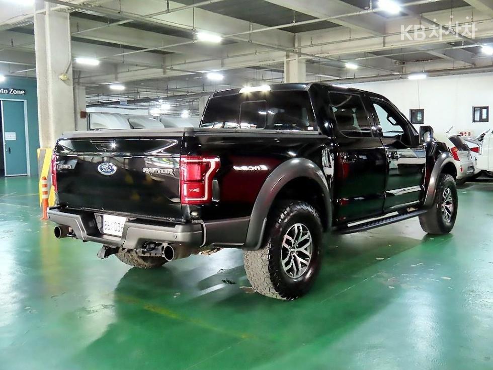 2018 Ford F150 photo