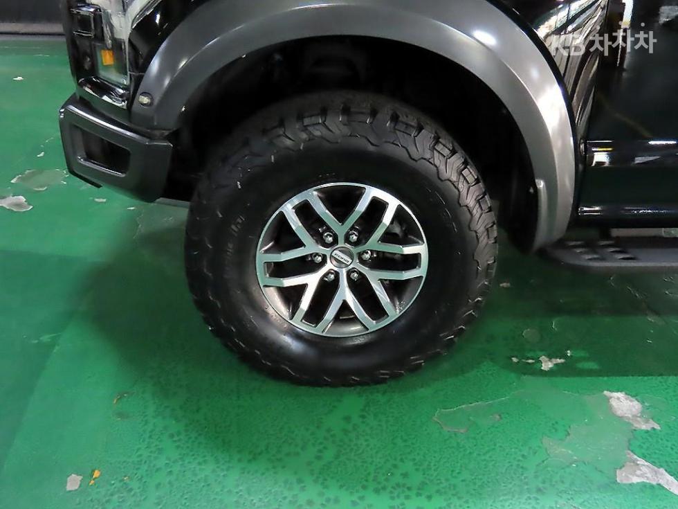 2018 Ford F150 photo