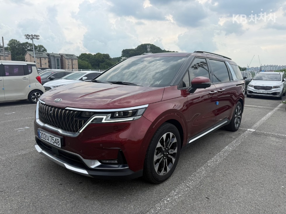 Kia Carnival — miniaturë 2