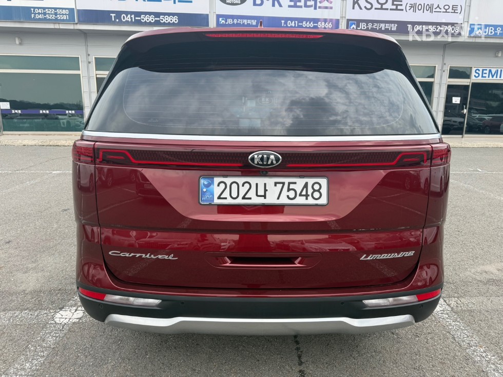Kia Carnival — miniaturë 4