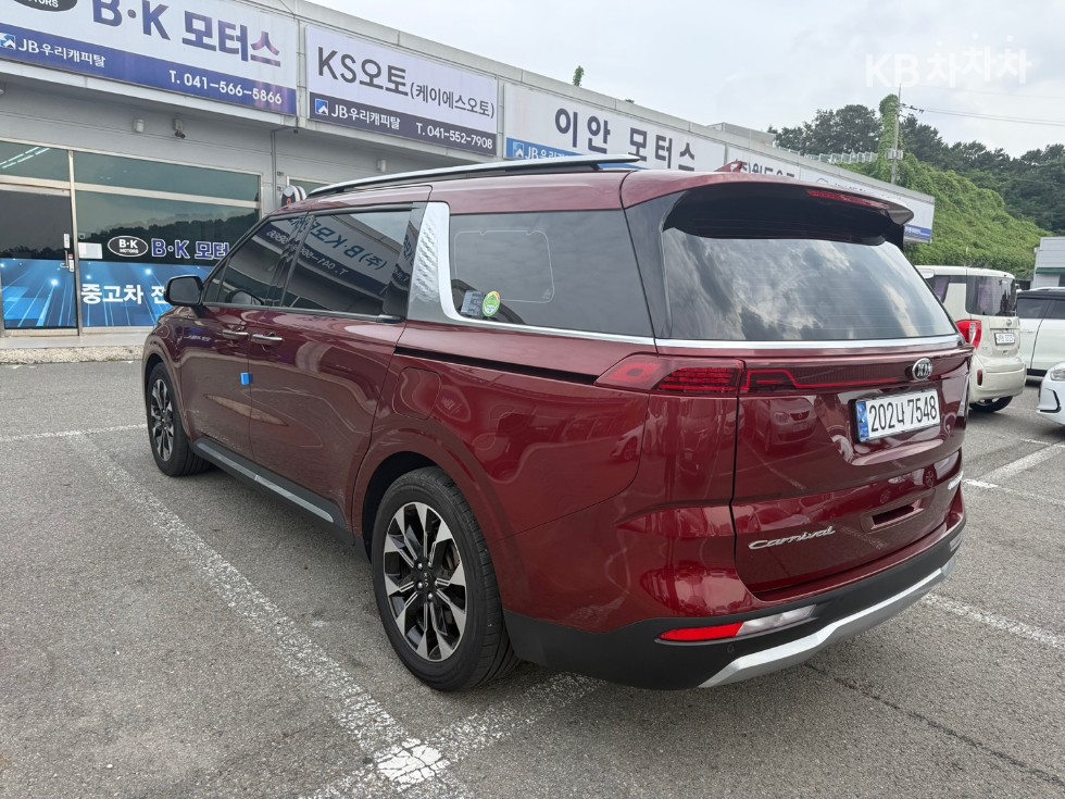 Kia Carnival — miniaturë 6