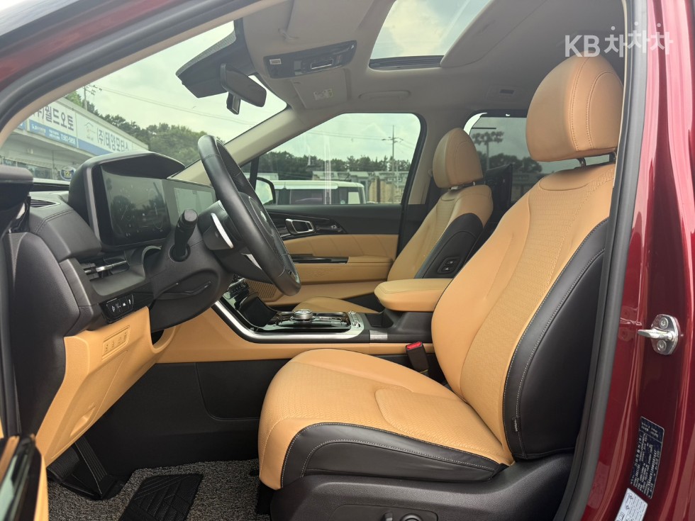 Kia Carnival — miniaturë 7