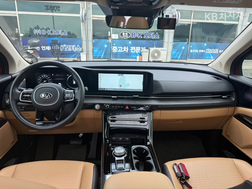 Kia Carnival — miniaturë 10