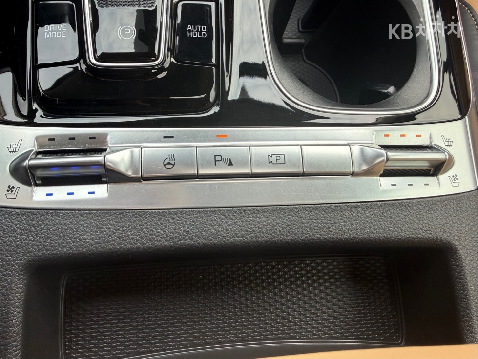 Kia Carnival — miniaturë 19