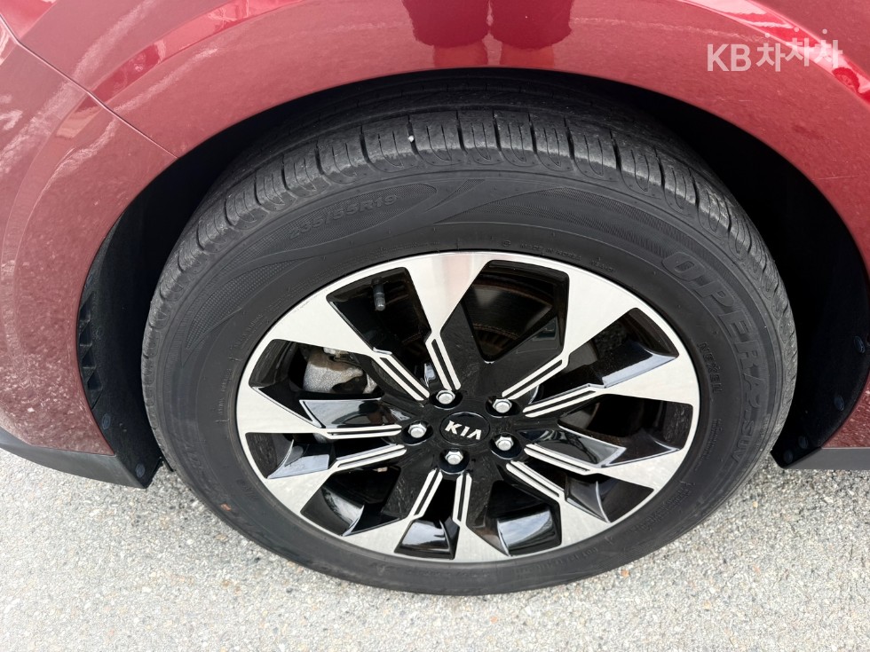 Kia Carnival — miniaturë 28