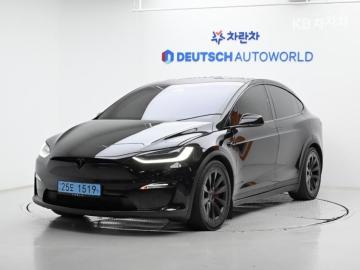 Tesla Model X Plaid — foto 1