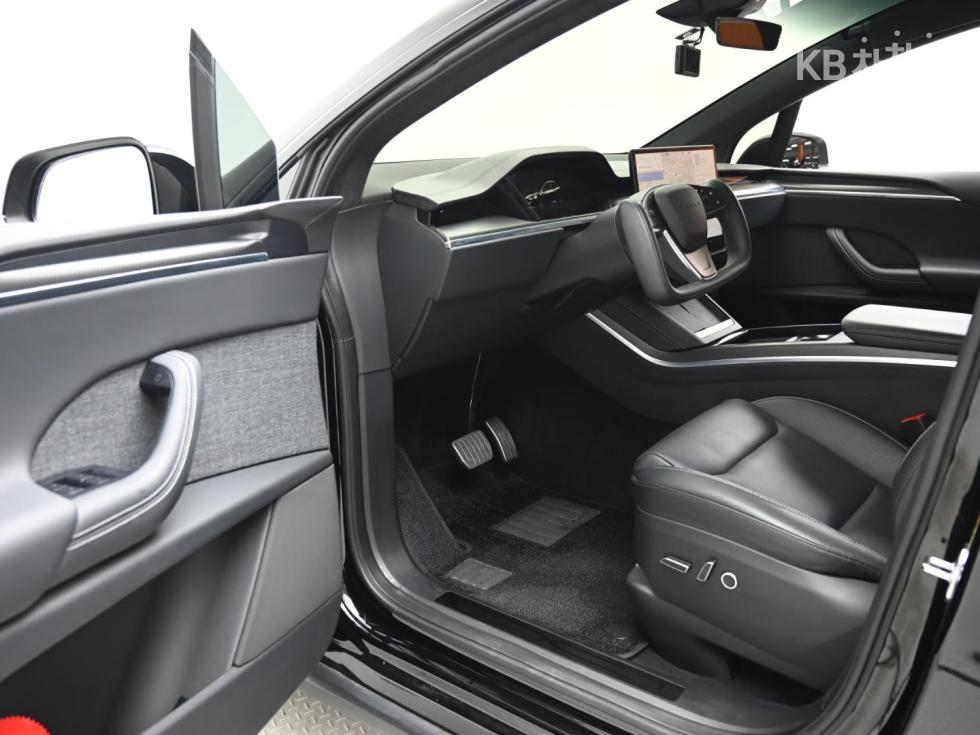 Tesla Model X — miniaturë 11
