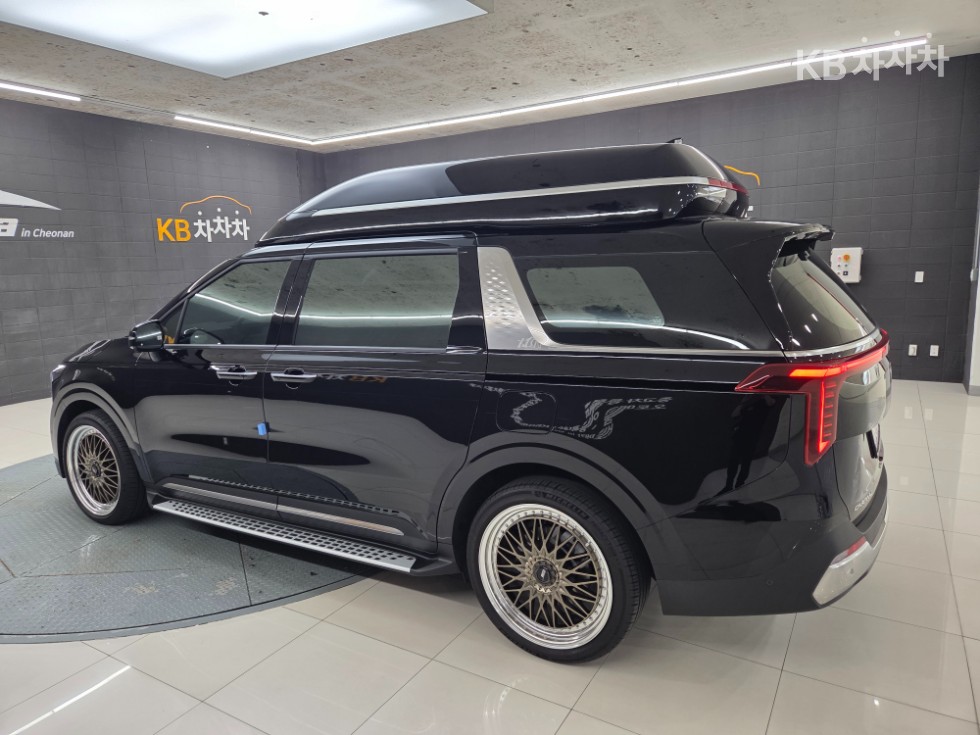 Kia Carnival — miniaturë 4