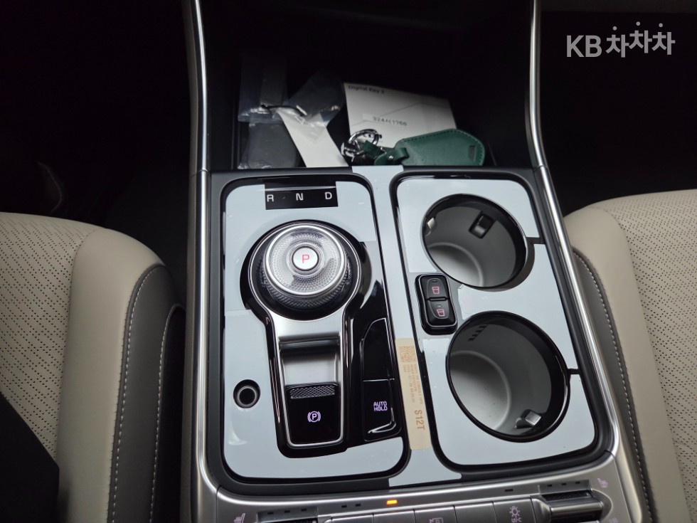 Kia Carnival — miniaturë 11