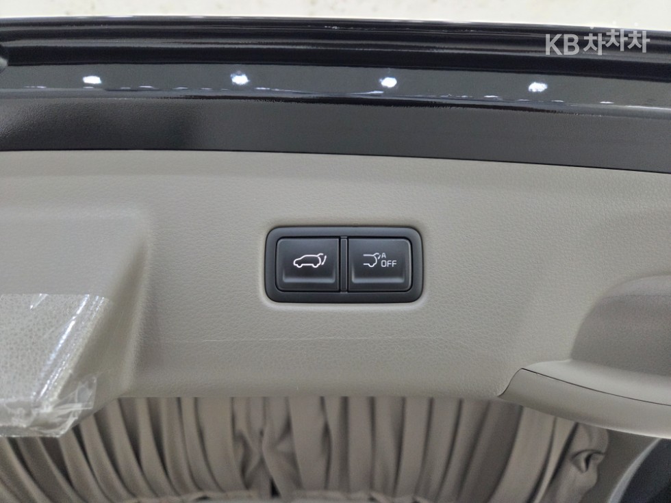 Kia Carnival — miniaturë 17