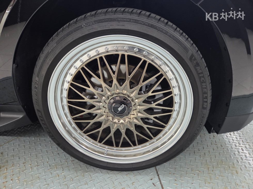 Kia Carnival — miniaturë 21